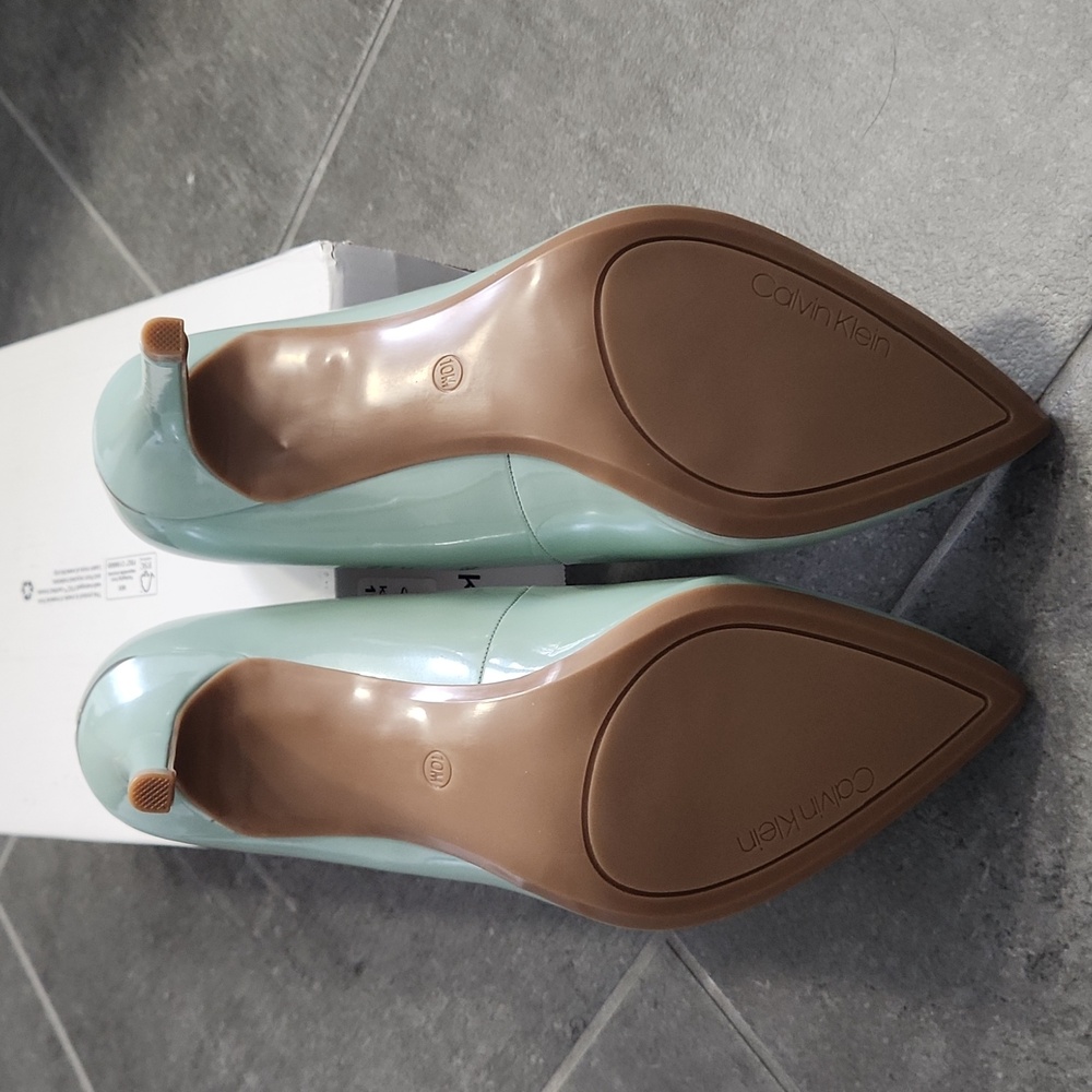 Calvin Klein Gayle Pumps - Picture 6 of 8